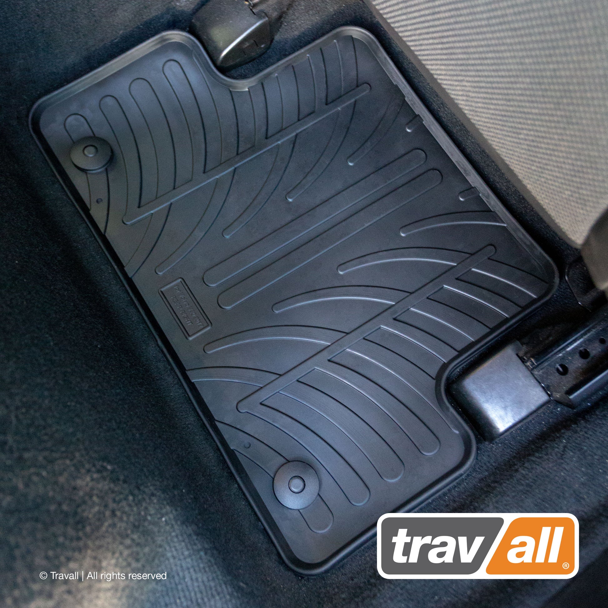 VOLVO V40 2012-2019 Rubber Car Mats Set (4 Mats)